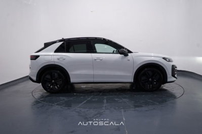 Volkswagen T-Roc 1.5 tsi R-Line dsg (7)