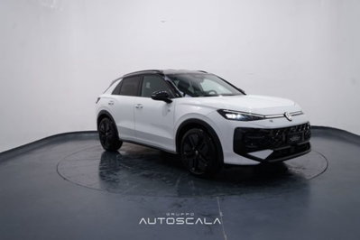 Volkswagen T-Roc 1.5 tsi R-Line dsg (8)