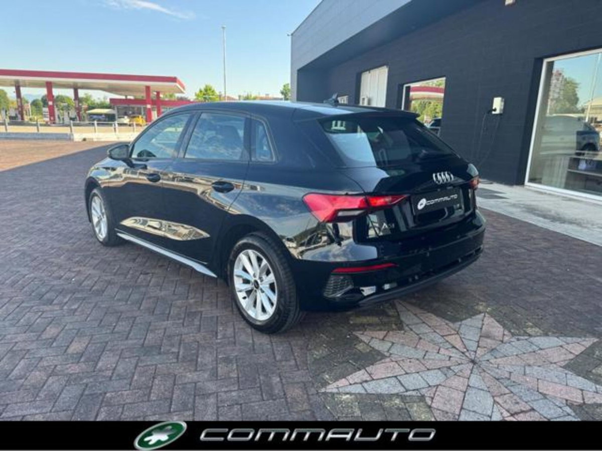 Audi A3 Sportback 35 TFSI Business Advanced (4)