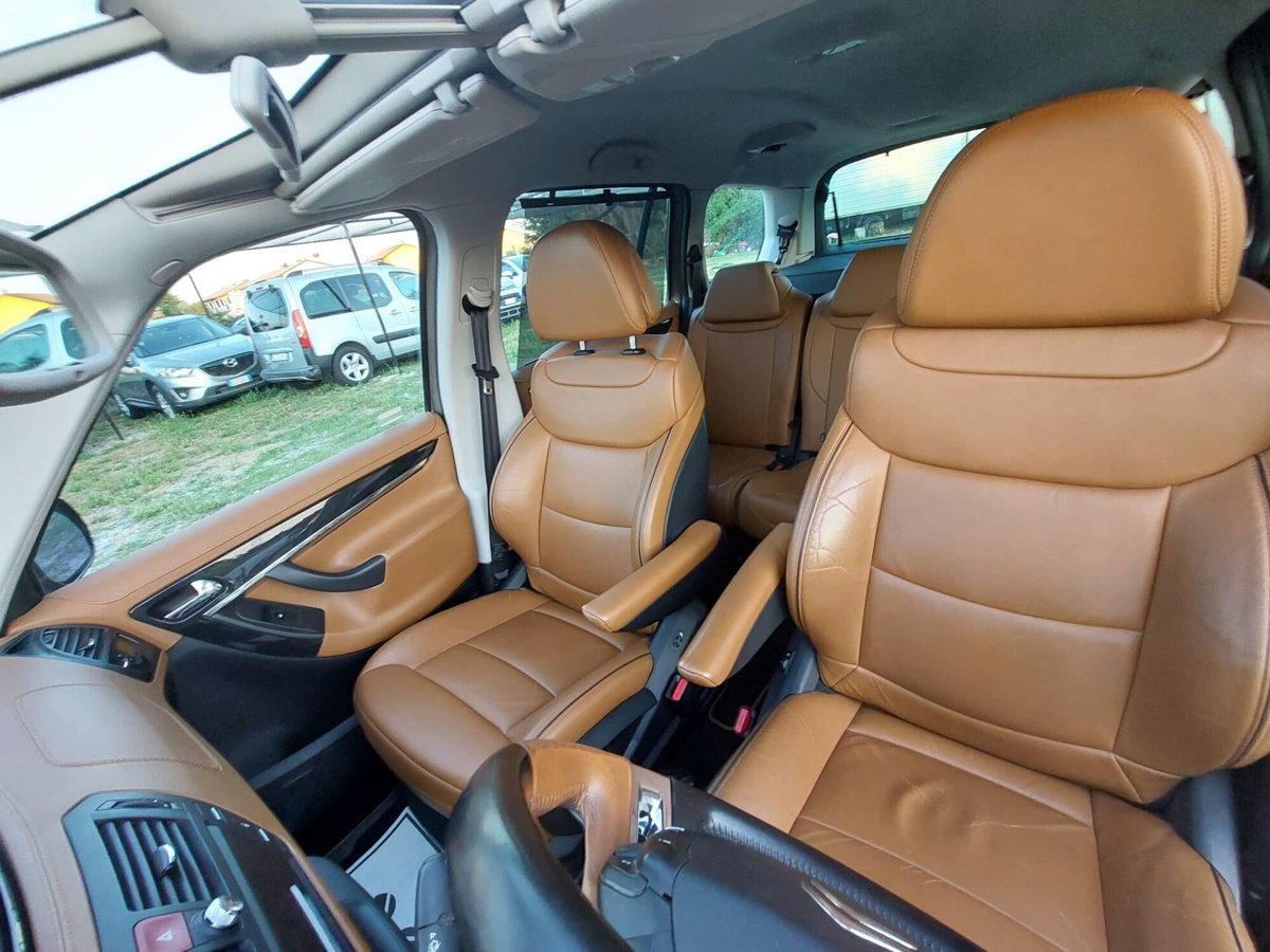 Citroen C4 Gran Picasso 1.6 HDi 110 FAP CMP6 Exclusive (16)