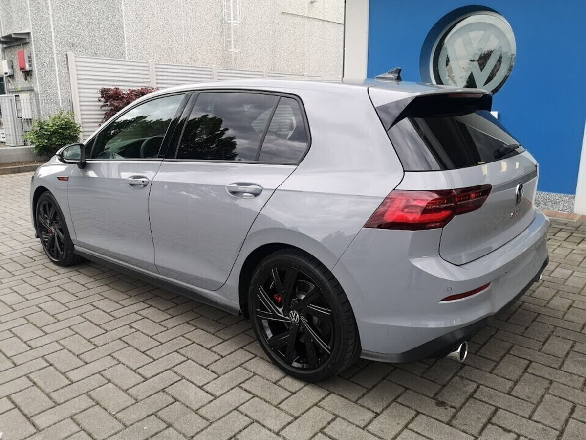 Volkswagen Golf 2.0 TSI GTI DSG (2)
