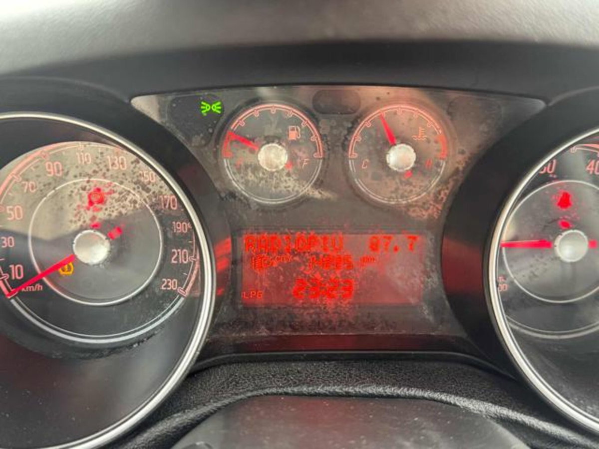 Fiat Grande Punto 1.4 GPL 5 porte Actual (10)