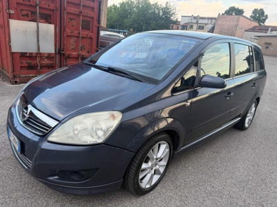 Opel Zafira 1.9 16V CDTI 150CV aut. Cosmo (11)