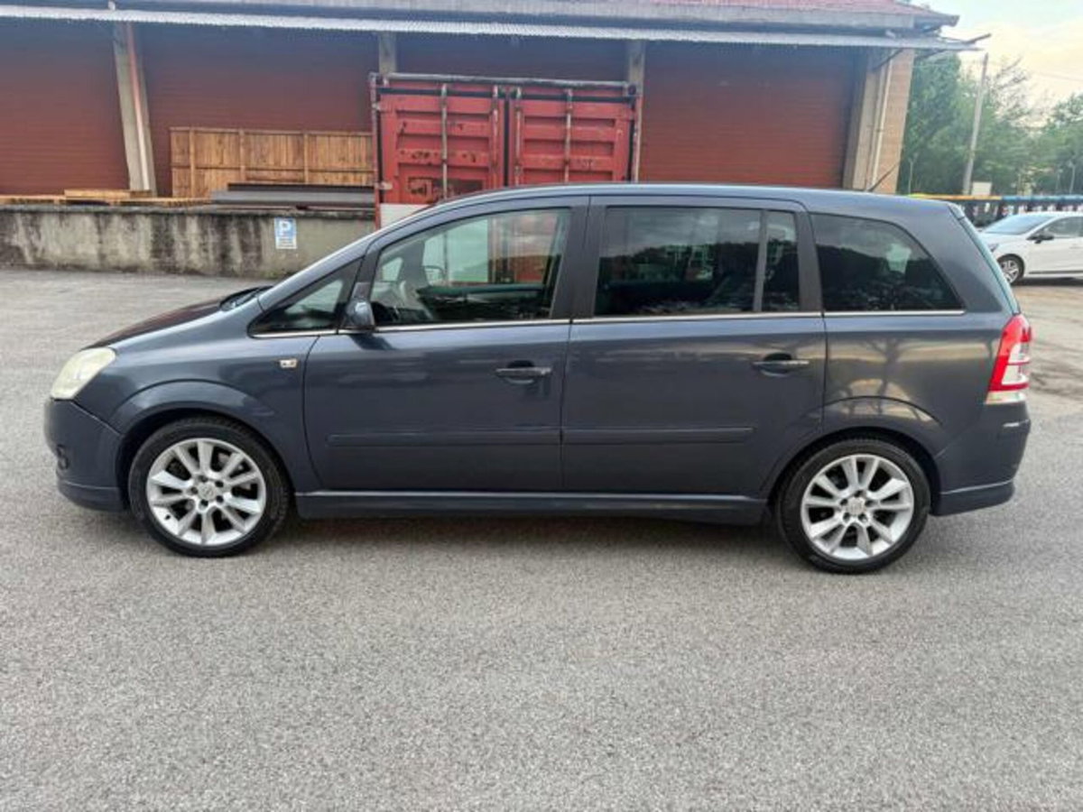 Opel Zafira 1.9 16V CDTI 150CV aut. Cosmo (12)