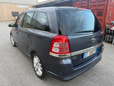 Opel Zafira 1.9 16V CDTI 150CV aut. Cosmo (17)