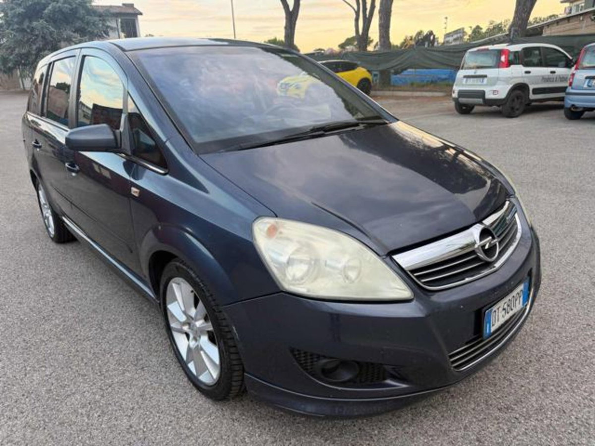 Opel Zafira 1.9 16V CDTI 150CV aut. Cosmo (2)