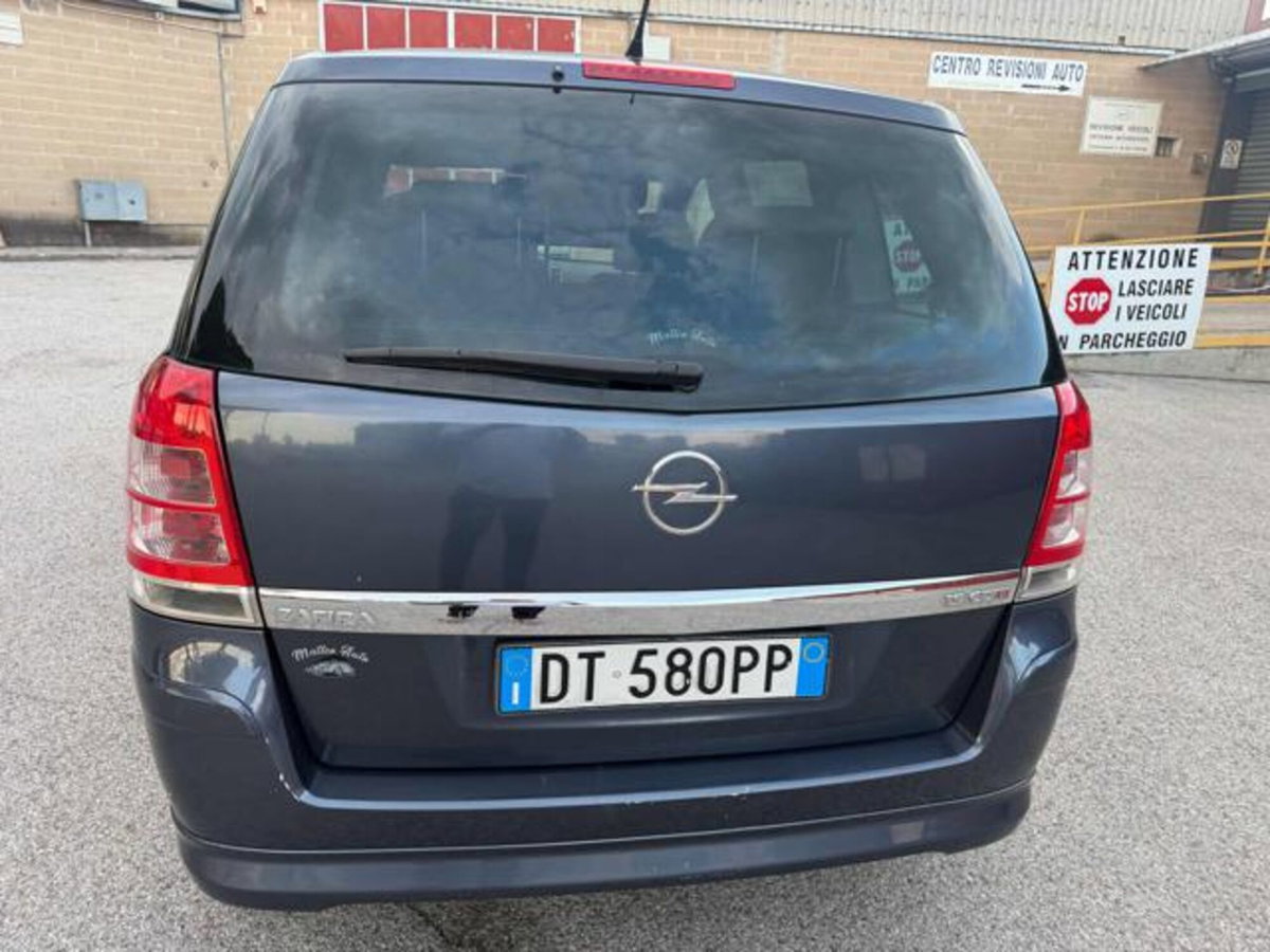 Opel Zafira 1.9 16V CDTI 150CV aut. Cosmo (4)