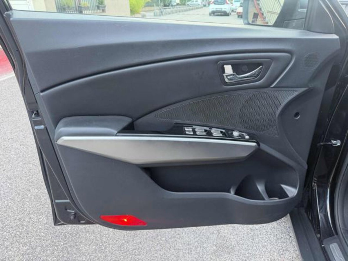 Ssangyong Tivoli 1.6 2WD Be (14)