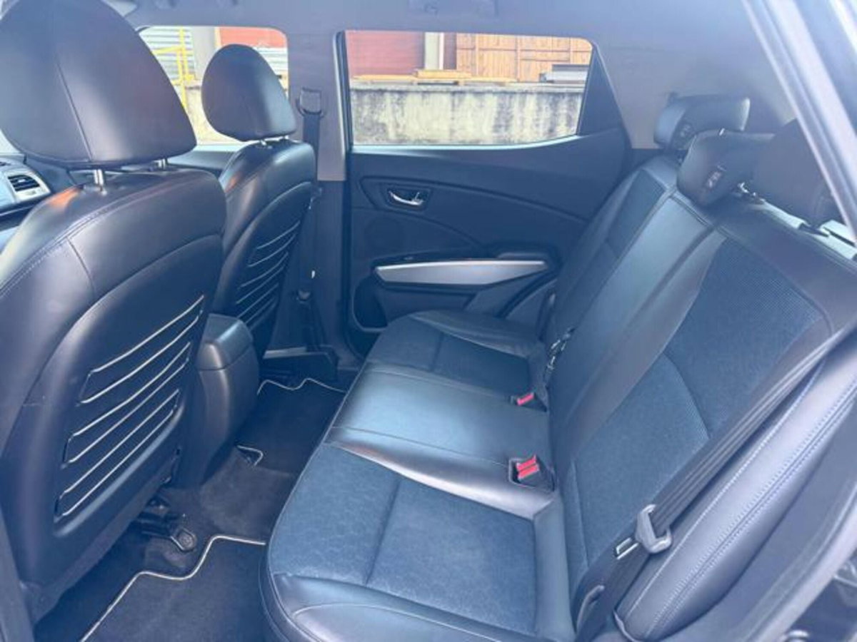 Ssangyong Tivoli 1.6 2WD Be (6)