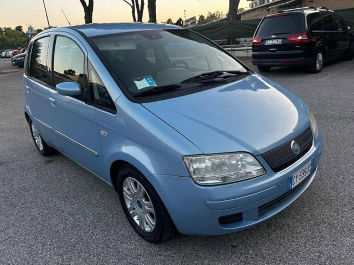 Fiat Idea 1.4 16V Emotion (3)