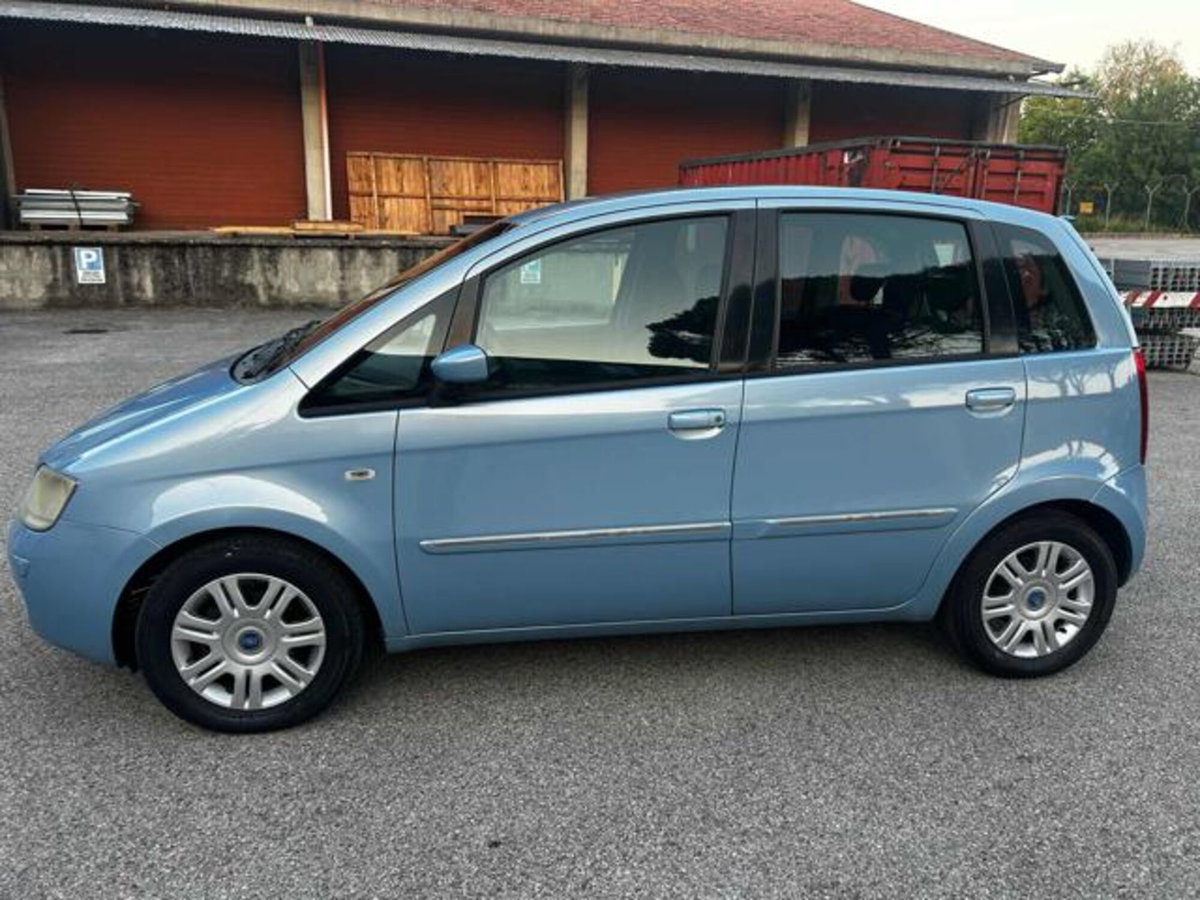 Fiat Idea 1.4 16V Emotion (8)