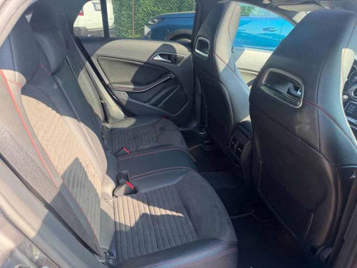 Mercedes-Benz CLA Shooting Brake 200 d 4Matic Automatic Premium (9)