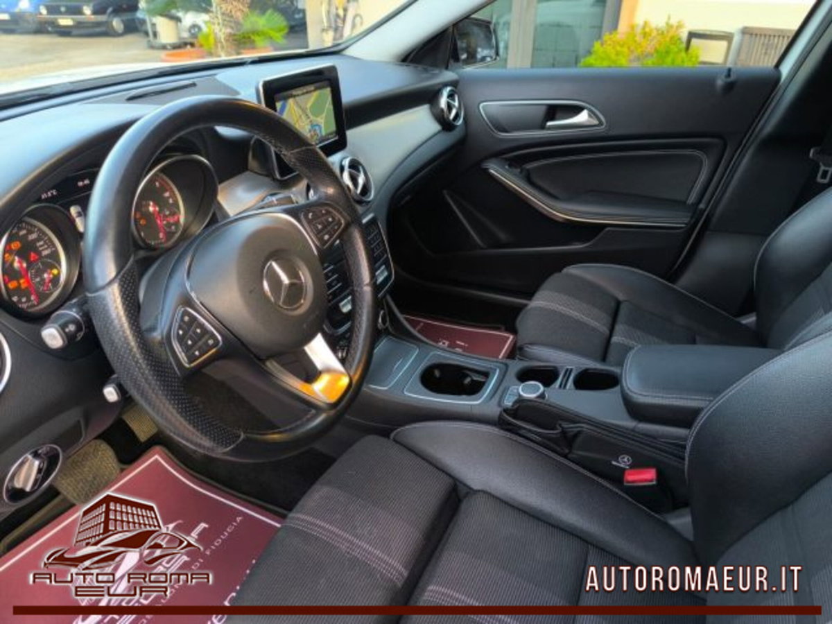 Mercedes-Benz GLA SUV 220 d Automatic 4Matic Premium (10)