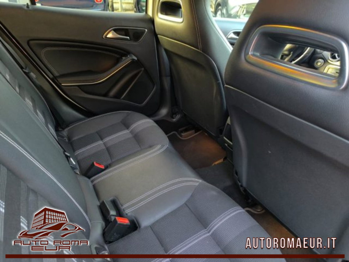 Mercedes-Benz GLA SUV 220 d Automatic 4Matic Premium (16)