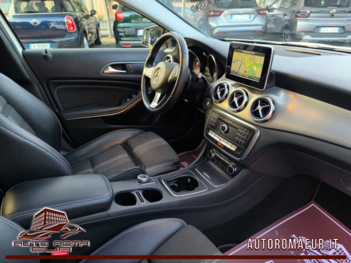 Mercedes-Benz GLA SUV 220 d Automatic 4Matic Premium (17)
