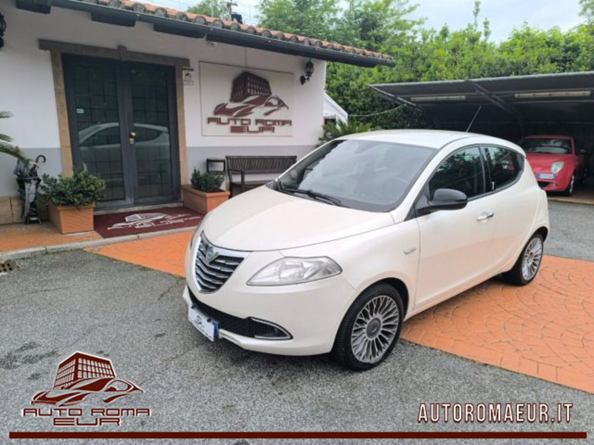 Lancia Ypsilon 0.9 TwinAir 85 CV 5 porte S&S Gold