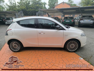 Lancia Ypsilon 0.9 TwinAir 85 CV 5 porte S&S Gold (6)
