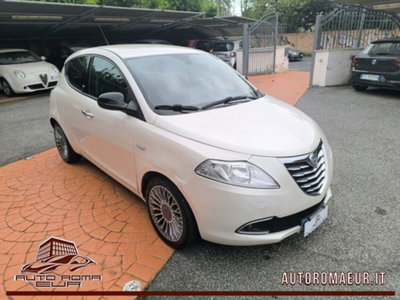 Lancia Ypsilon 0.9 TwinAir 85 CV 5 porte S&S Gold (7)