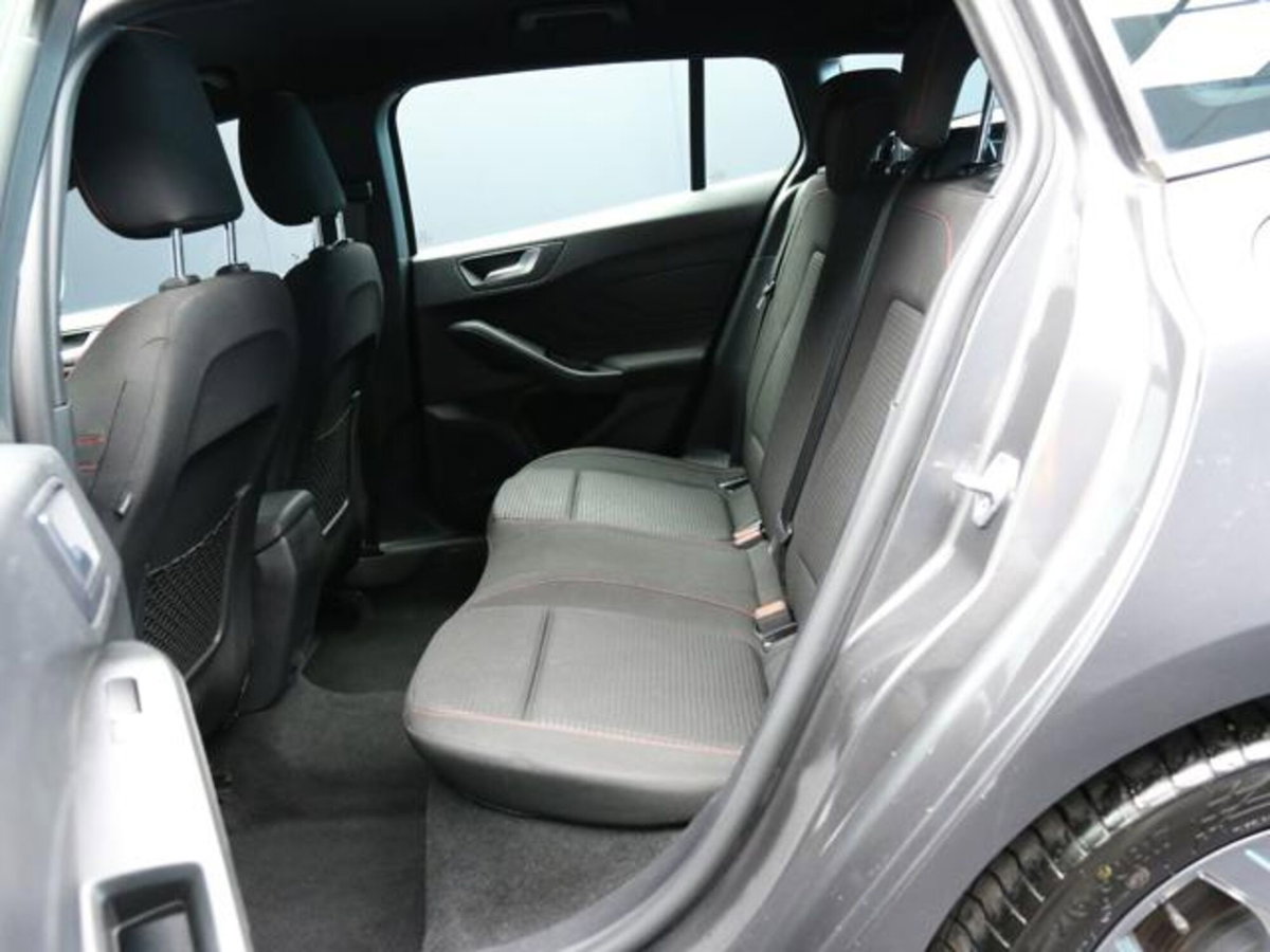 Ford Focus Station Wagon 1.0 EcoBoost Hybrid 125 CV Powershift SW ST-Line Style (8)