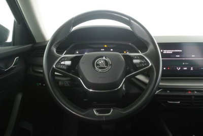 Skoda Octavia Station Wagon 2.0 TDI EVO SCR DSG Wagon Executive (13)