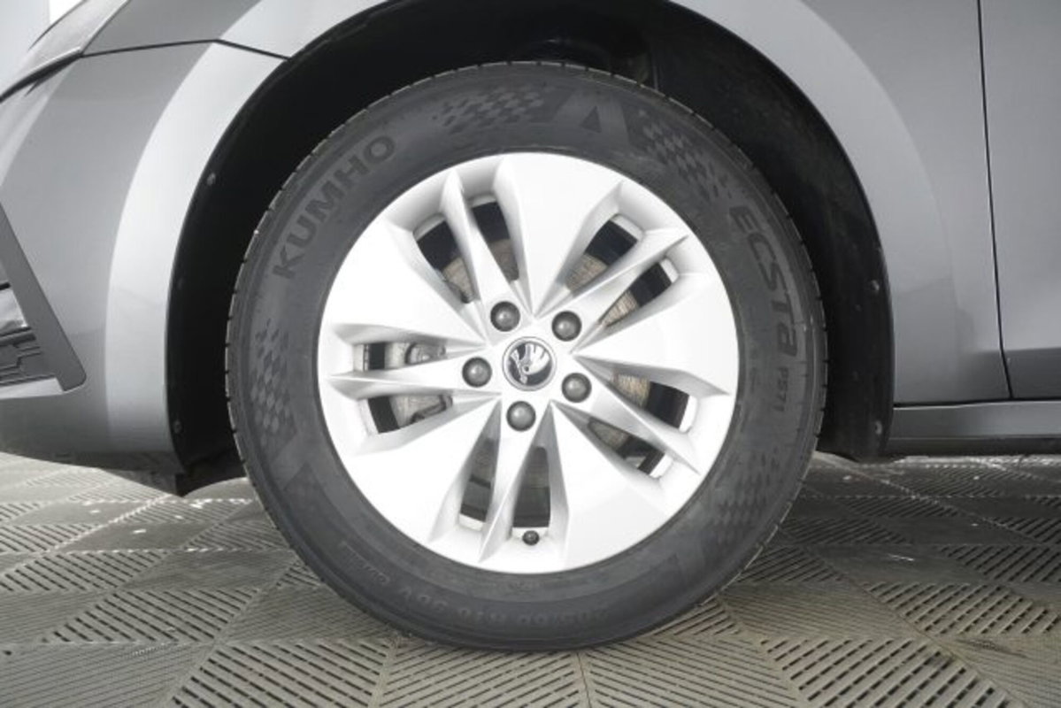 Skoda Octavia Station Wagon 2.0 TDI EVO SCR DSG Wagon Executive (16)
