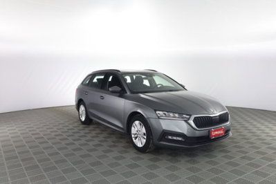 Skoda Octavia Station Wagon 2.0 TDI EVO SCR DSG Wagon Executive (2)