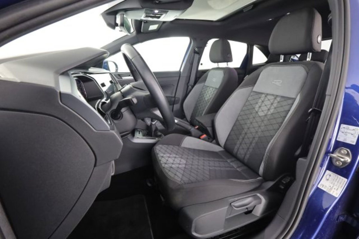 Volkswagen Taigo 1.0 tsi R-Line 115cv (2)