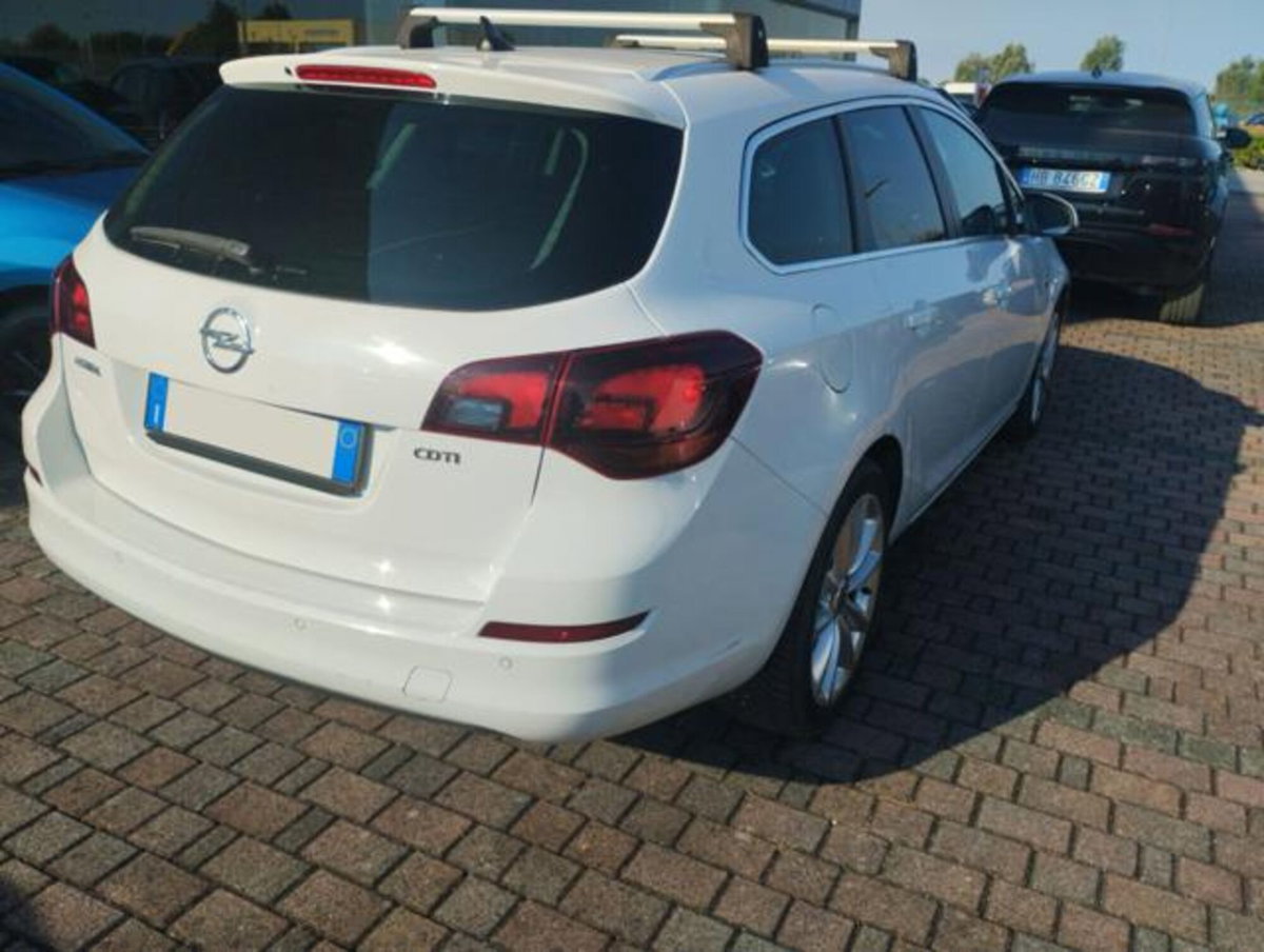 Opel Astra Station Wagon 1.7 CDTI 110CV Sports Cosmo (4)