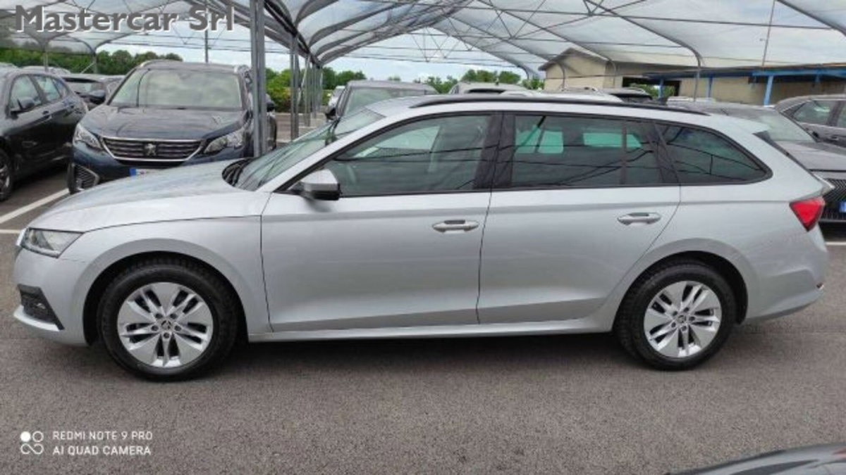 Skoda Octavia Station Wagon 2.0 TDI EVO SCR 150 CV DSG 4x4 Wagon Executive (3)