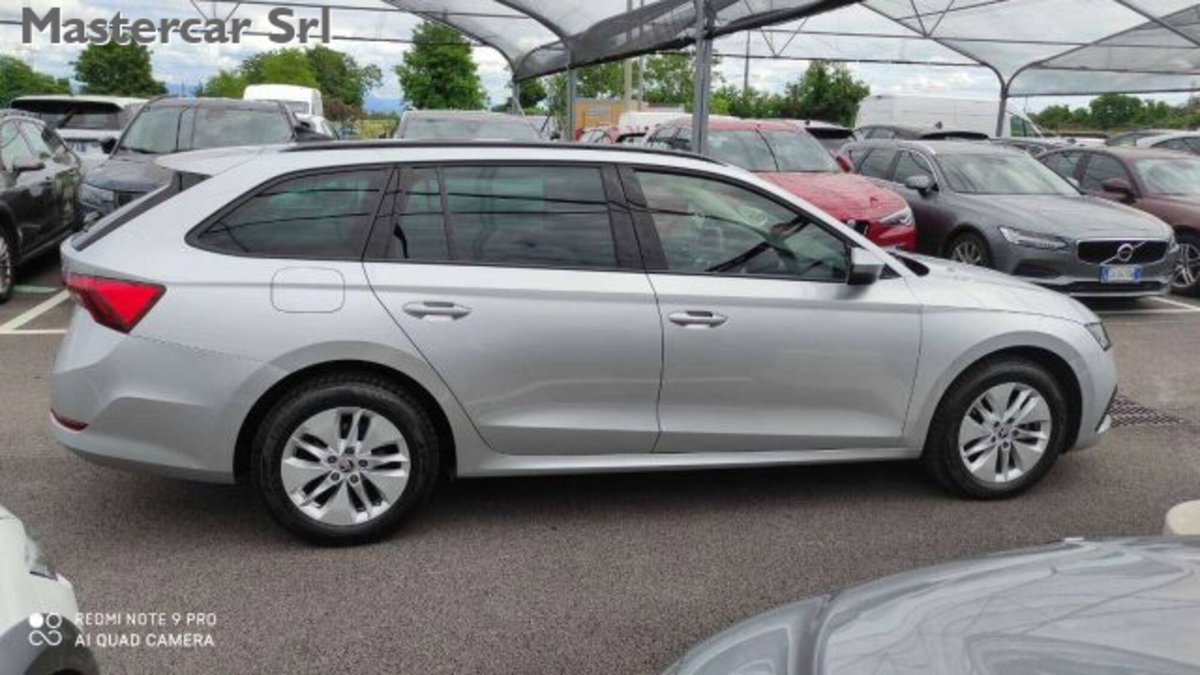 Skoda Octavia Station Wagon 2.0 TDI EVO SCR 150 CV DSG 4x4 Wagon Executive (7)