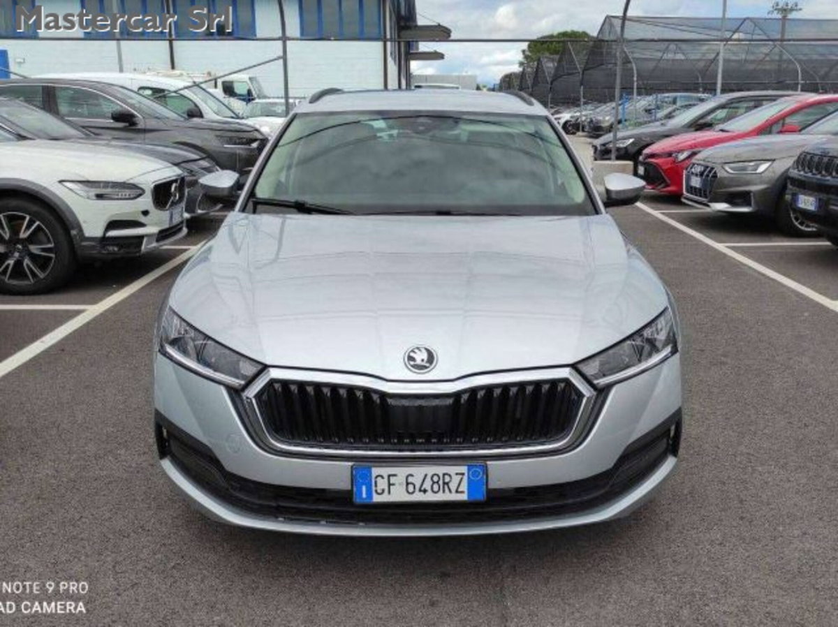 Skoda Octavia Station Wagon 2.0 TDI EVO SCR 150 CV DSG 4x4 Wagon Executive (9)