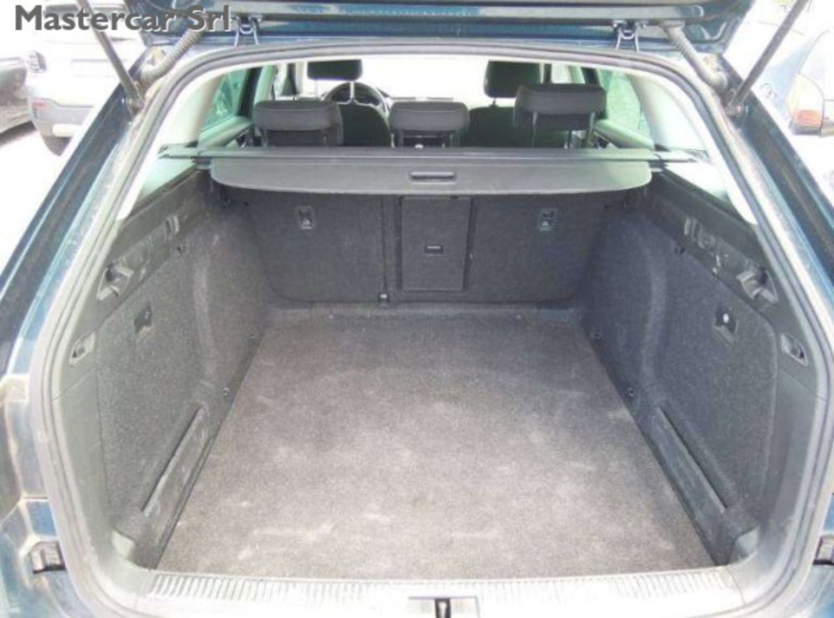 Skoda Superb Station Wagon 2.0 TDI EVO 200 CV SCR DSG Wagon 4x4 Executive (14)