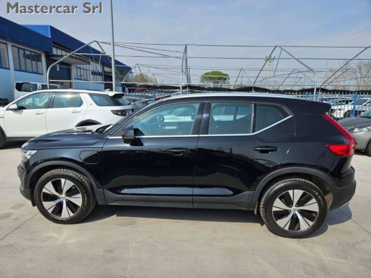 Volvo XC40 T4 Recharge Plug-in Hybrid Inscription (3)