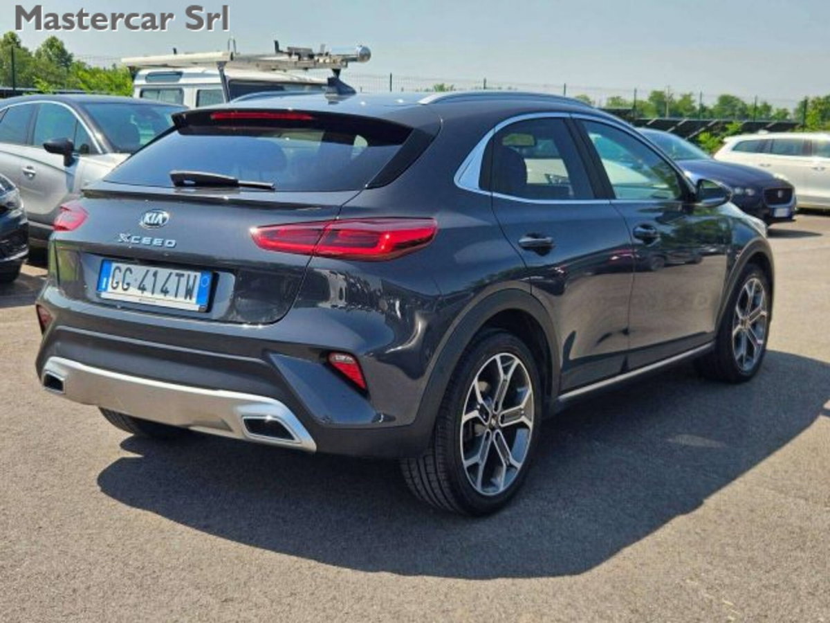 Kia XCeed 1.6 CRDi 136 CV MHEV DCT High Tech (8)