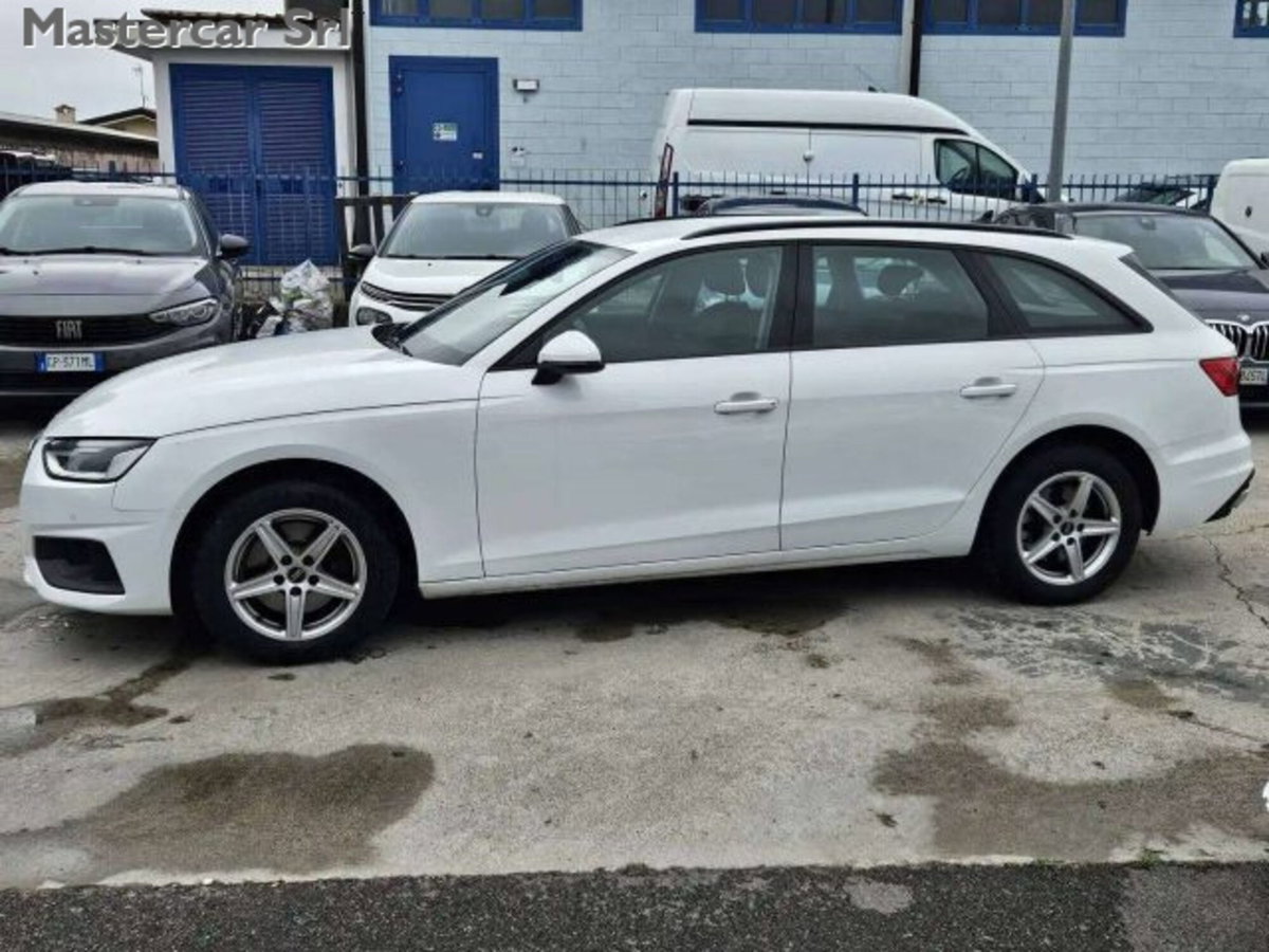 Audi A4 Avant 2.0 TDI ultra 163CV Business (3)