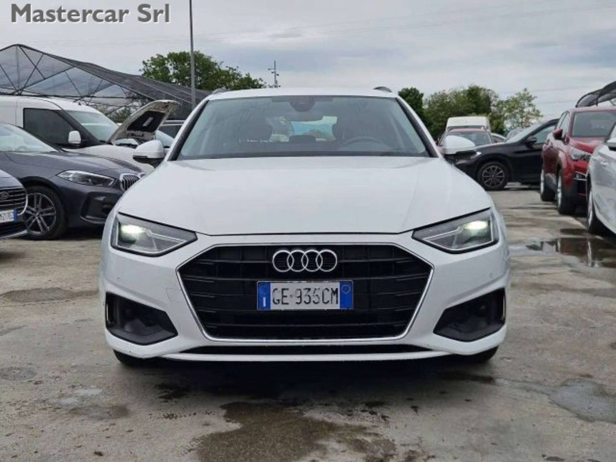 Audi A4 Avant 2.0 TDI ultra 163CV Business (9)
