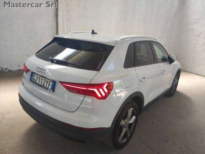 Audi Q3 35 TDI quattro S tronic Business (4)