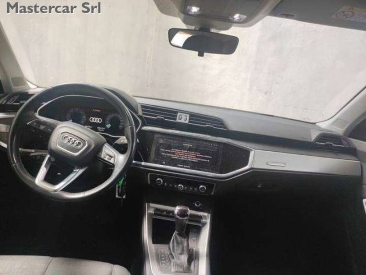 Audi Q3 35 TDI quattro S tronic Business (6)