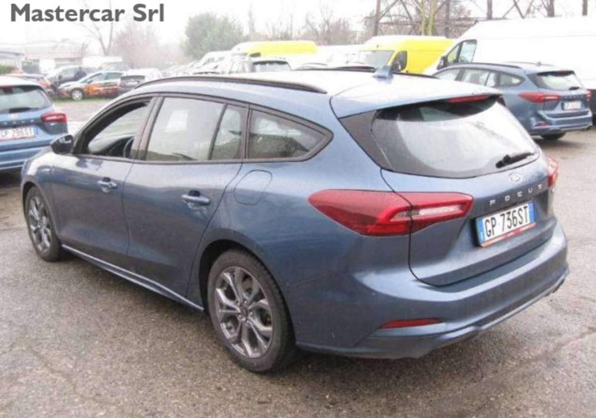 Ford Focus Station Wagon 1.0 EcoBoost Hybrid 125CV Powershift SW ST-Line Design (3)