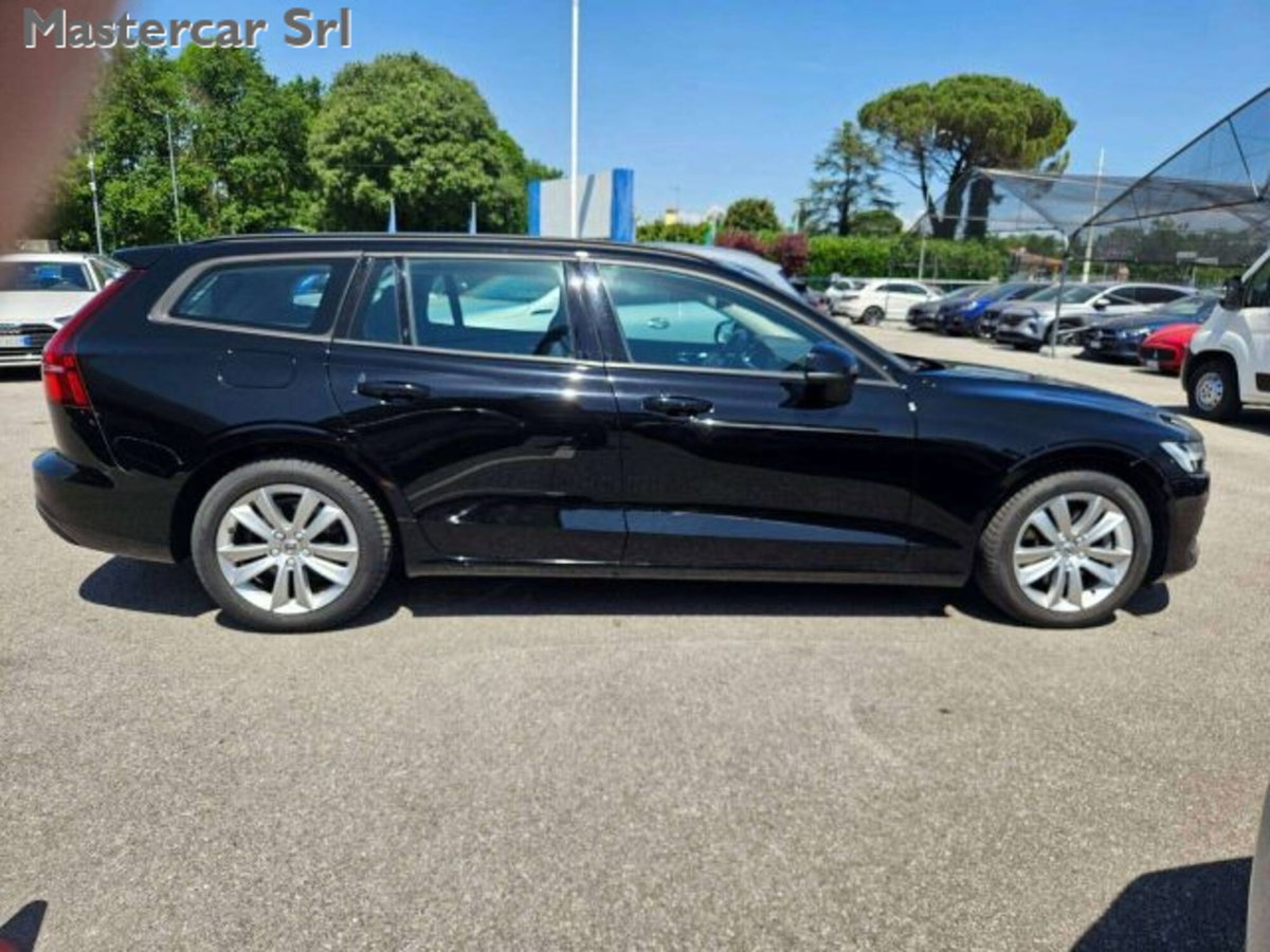 VOLVO Veicoli Commerciali V60 V60 II N1 2.0 B3 Momentum Business auto 7m (5)