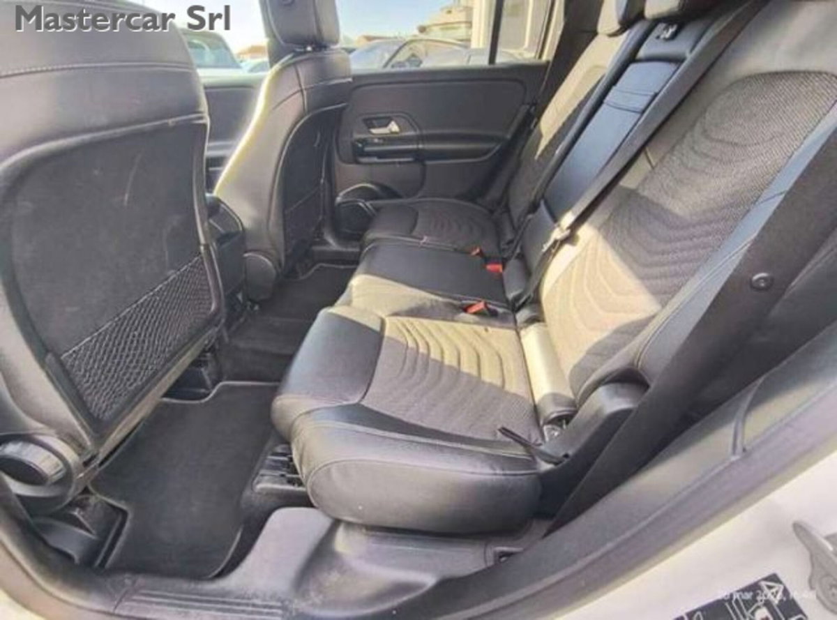 Mercedes-Benz GLB 180 d Advanced auto (10)