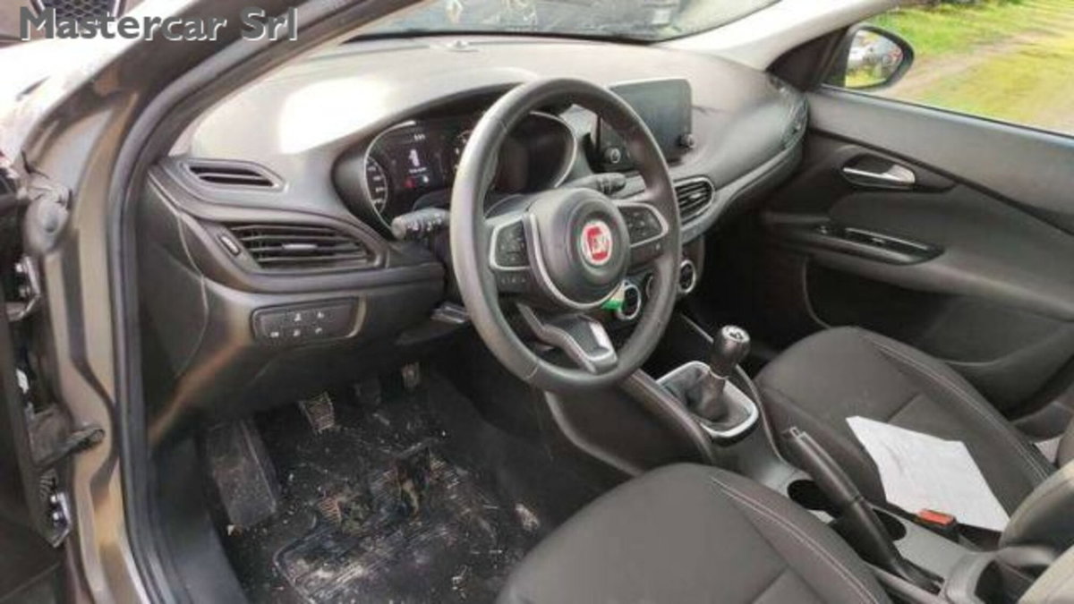Fiat Tipo Station Wagon Tipo SW 1.0 t3 Cross 100cv (8)