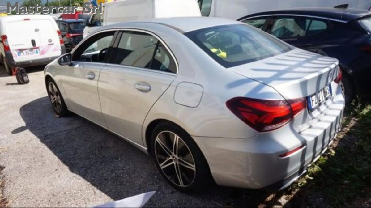 Mercedes-Benz Classe A Sedan 180 d Automatic 4p. Sport (3)