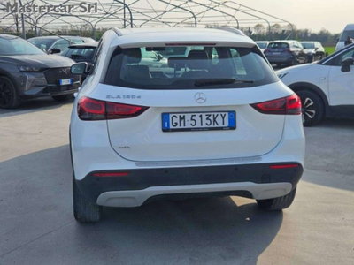 Mercedes-Benz GLA SUV 180 d Business Extra auto (9)