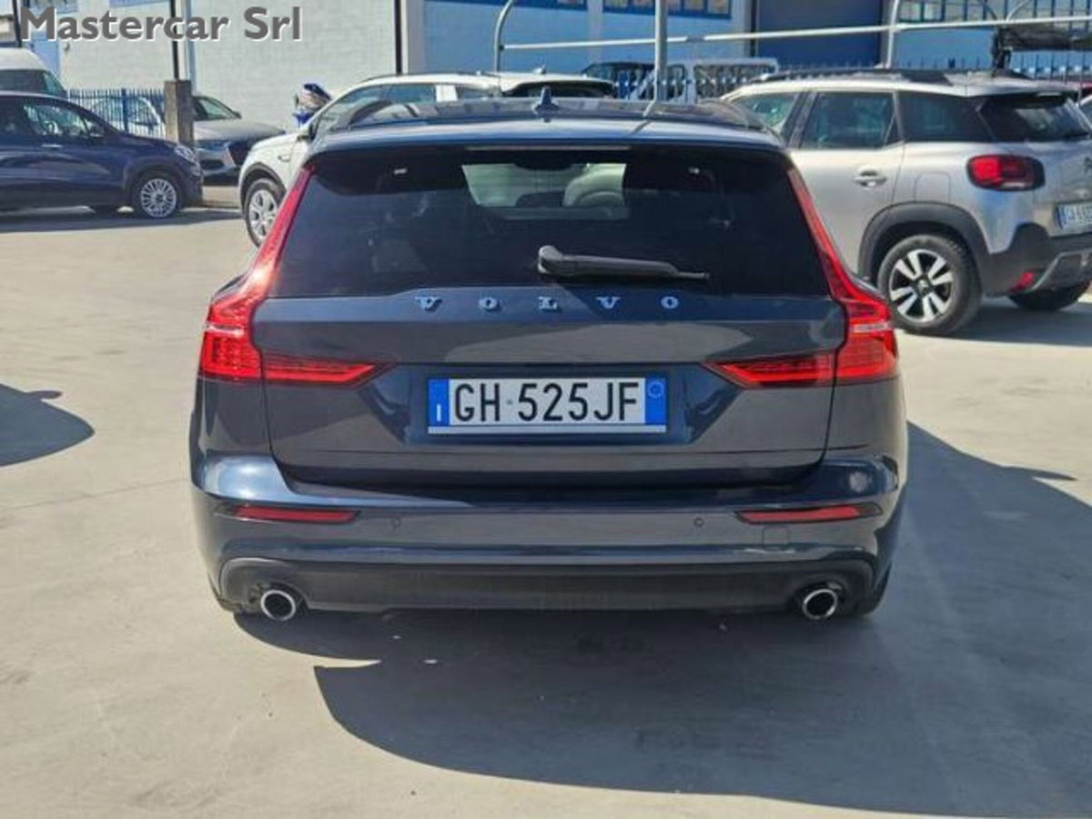 Volvo V60 B4 Geartronic Momentum Business Pro (5)
