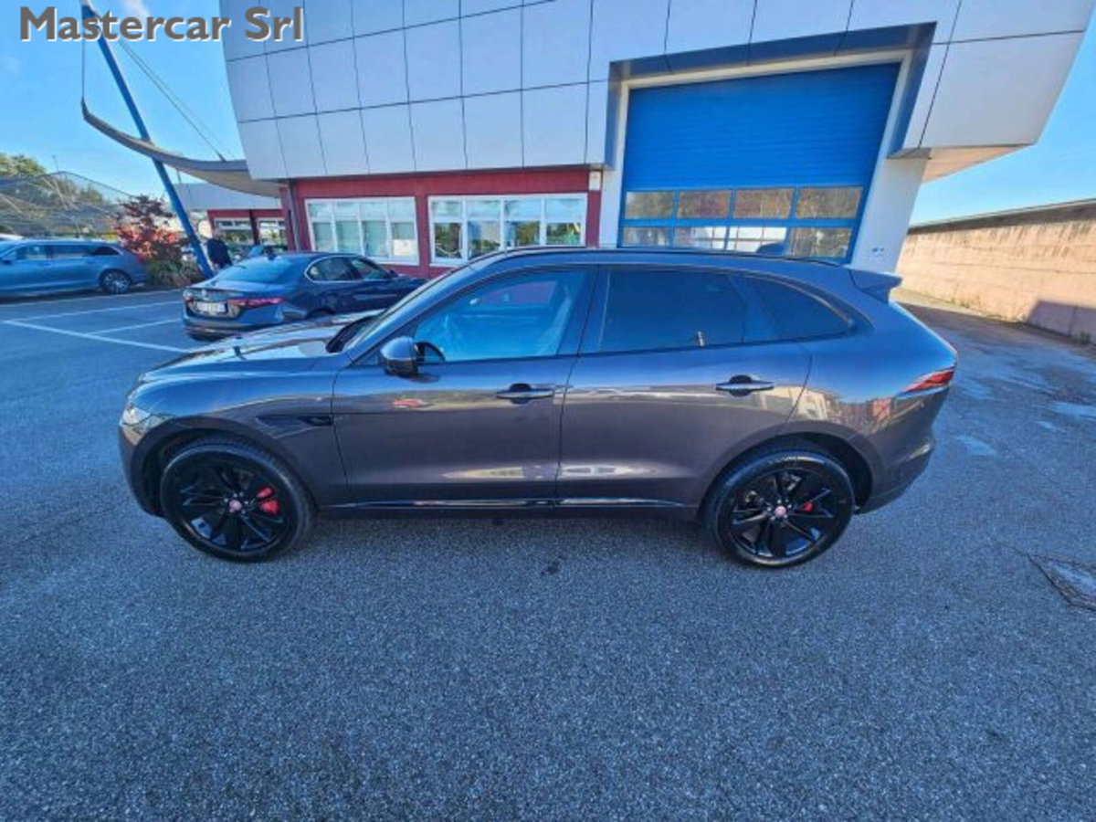 Jaguar F-Pace 2.0d i4 mhev R-Dynamic SE 90th Anniversary Edition awd 204cv auto (3)