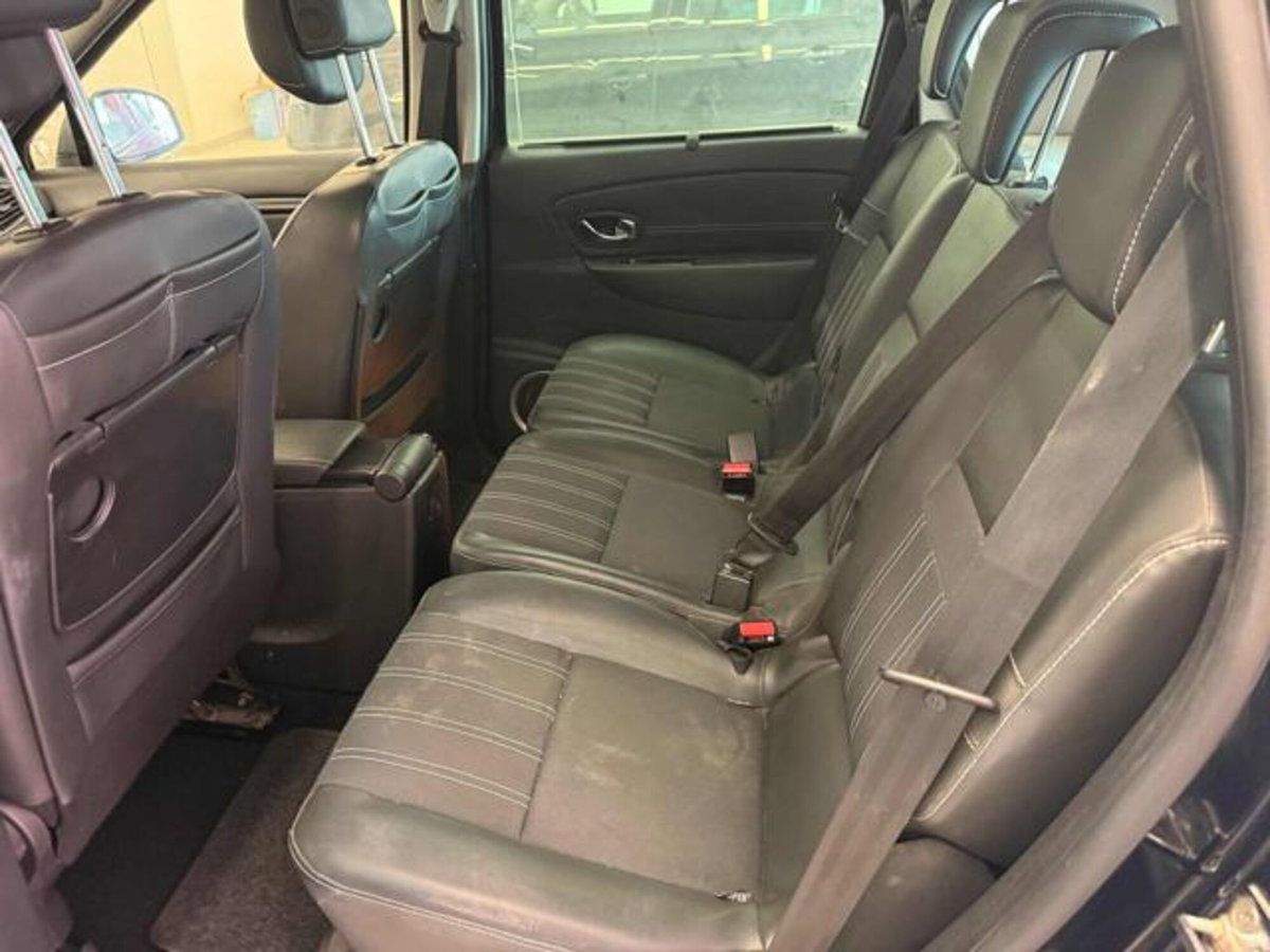 Renault Scenic E-Tech Electric 1.5 dCi 110CV Wave (10)