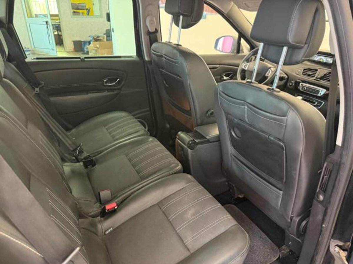 Renault Scenic E-Tech Electric 1.5 dCi 110CV Wave (13)