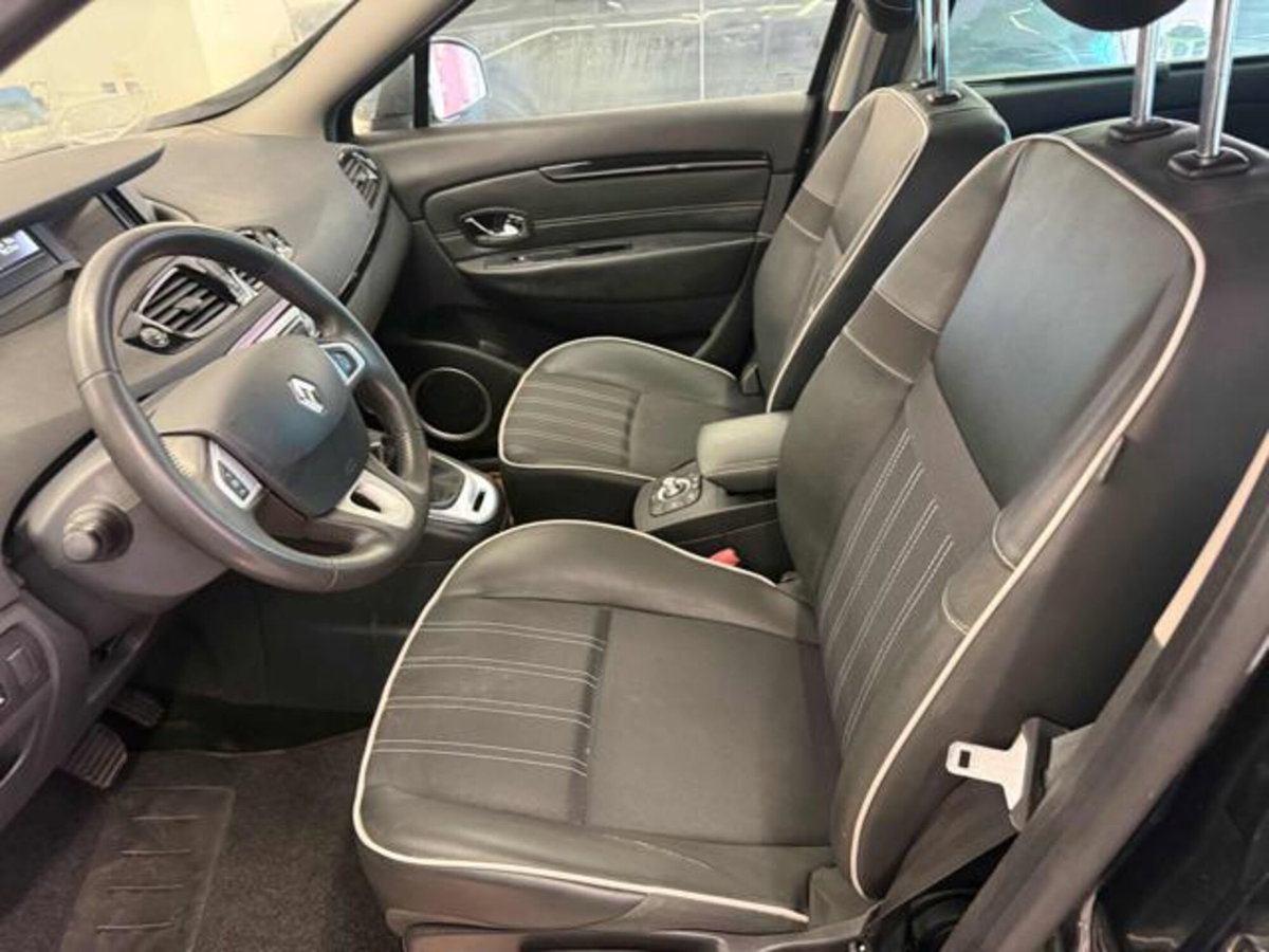 Renault Scenic E-Tech Electric 1.5 dCi 110CV Wave (17)