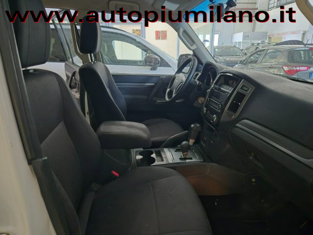 Mitsubishi Pajero 3.2 DI-D 16V aut. 5p. Intense DPF (14)
